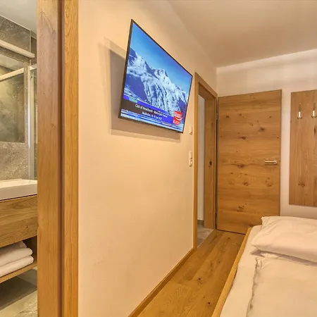 Juwel 10 - By Alpen Appartement *