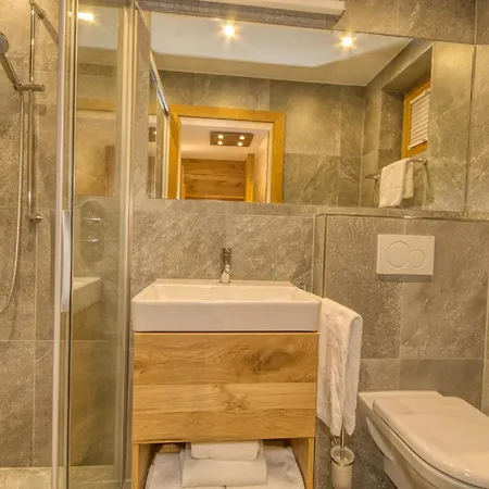 Appartement Juwel 10 - By Alpen Hollersbach im Pinzgau